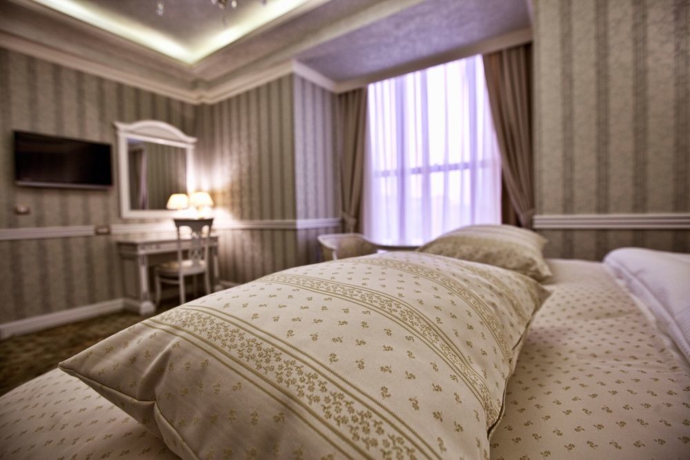 Multi Grand Pharaon Hotel Ptghni ภายนอก รูปภาพ