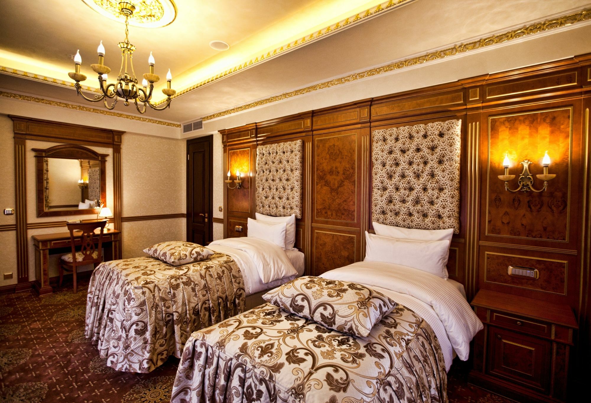 Multi Grand Pharaon Hotel Ptghni ภายนอก รูปภาพ